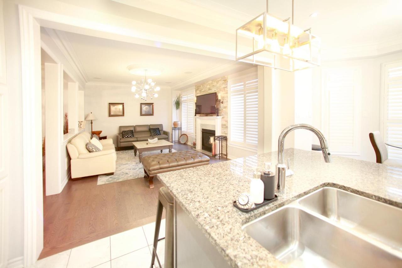 ג'ורג'טאון Beautiful 4 Bedroom Upper Unit Of Home, No Shared Spaces מראה חיצוני תמונה