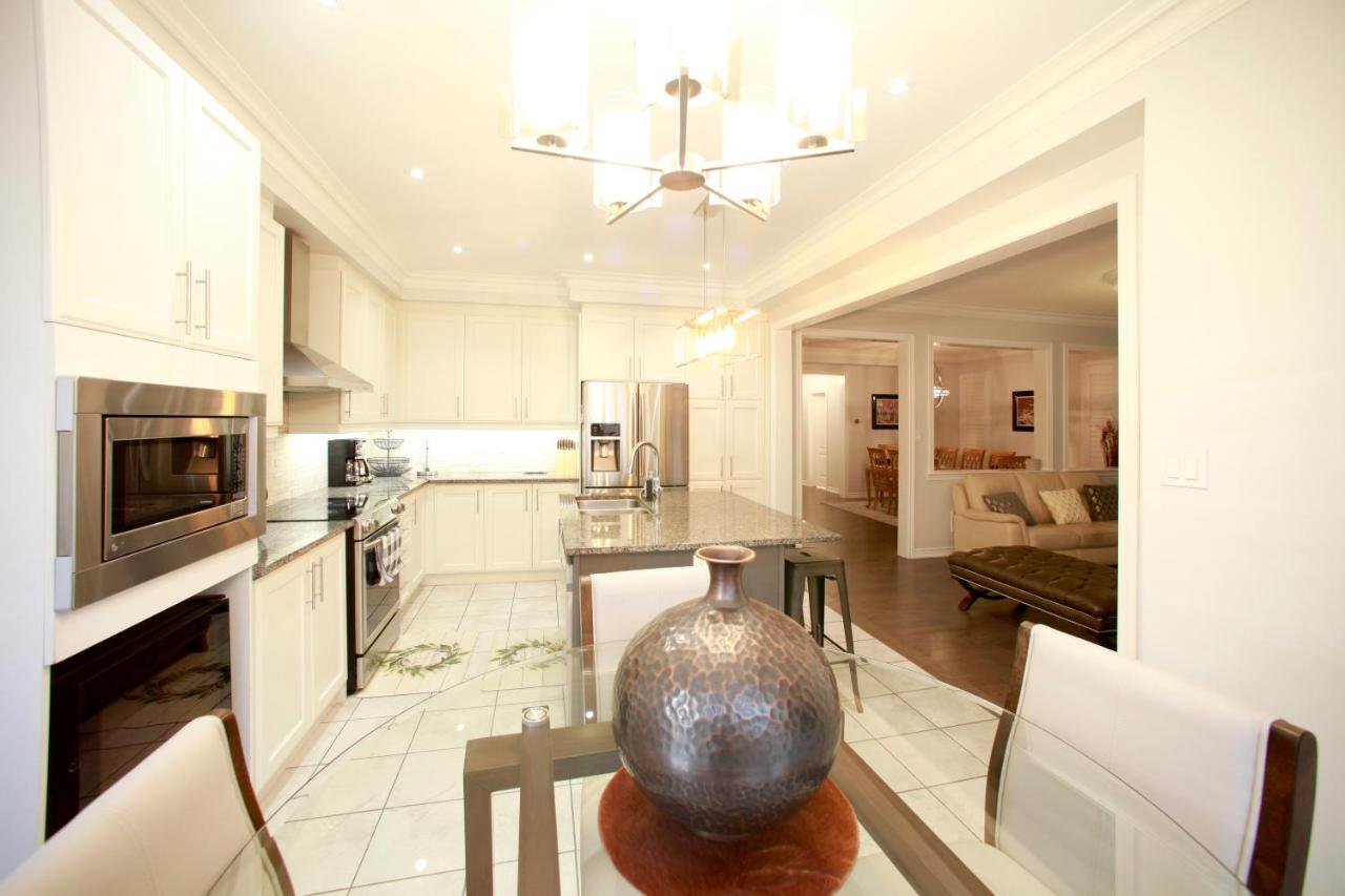 ג'ורג'טאון Beautiful 4 Bedroom Upper Unit Of Home, No Shared Spaces מראה חיצוני תמונה
